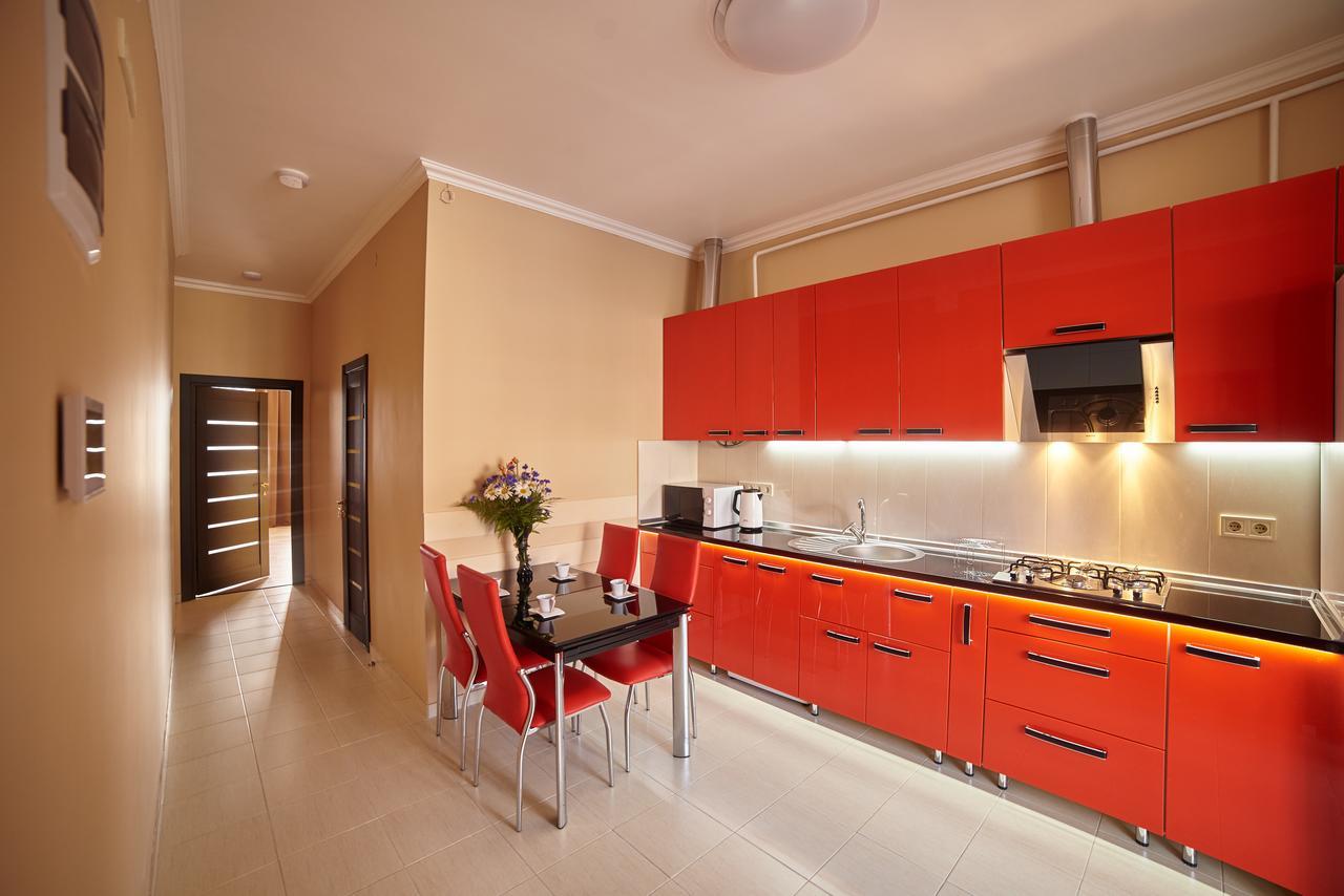 2 Bedrooms Apartment 150M From Opera House Львов Экстерьер фото