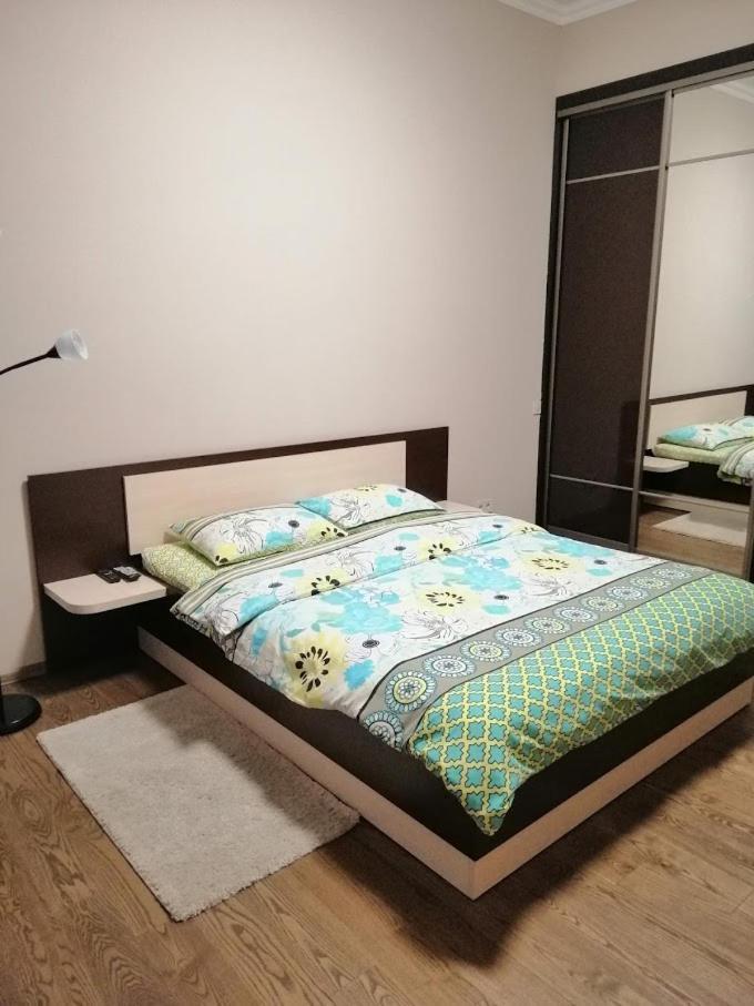 2 Bedrooms Apartment 150M From Opera House Львов Экстерьер фото